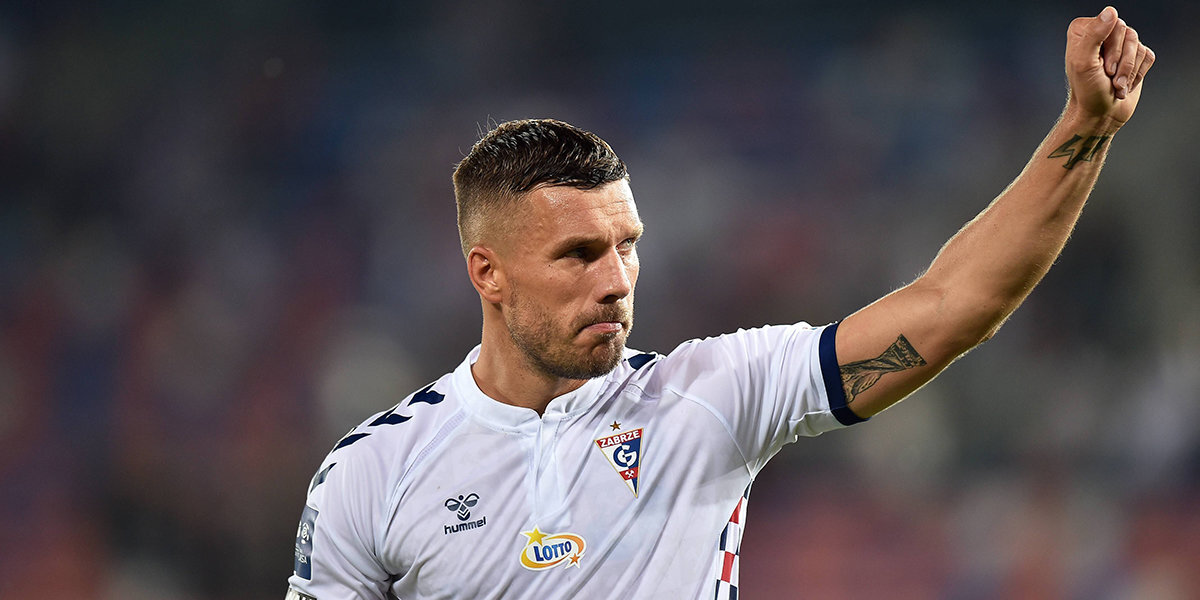 Сумасшедший гол от немецкой легенды. Зарядил пушку со своей половины и наказал вратаря!