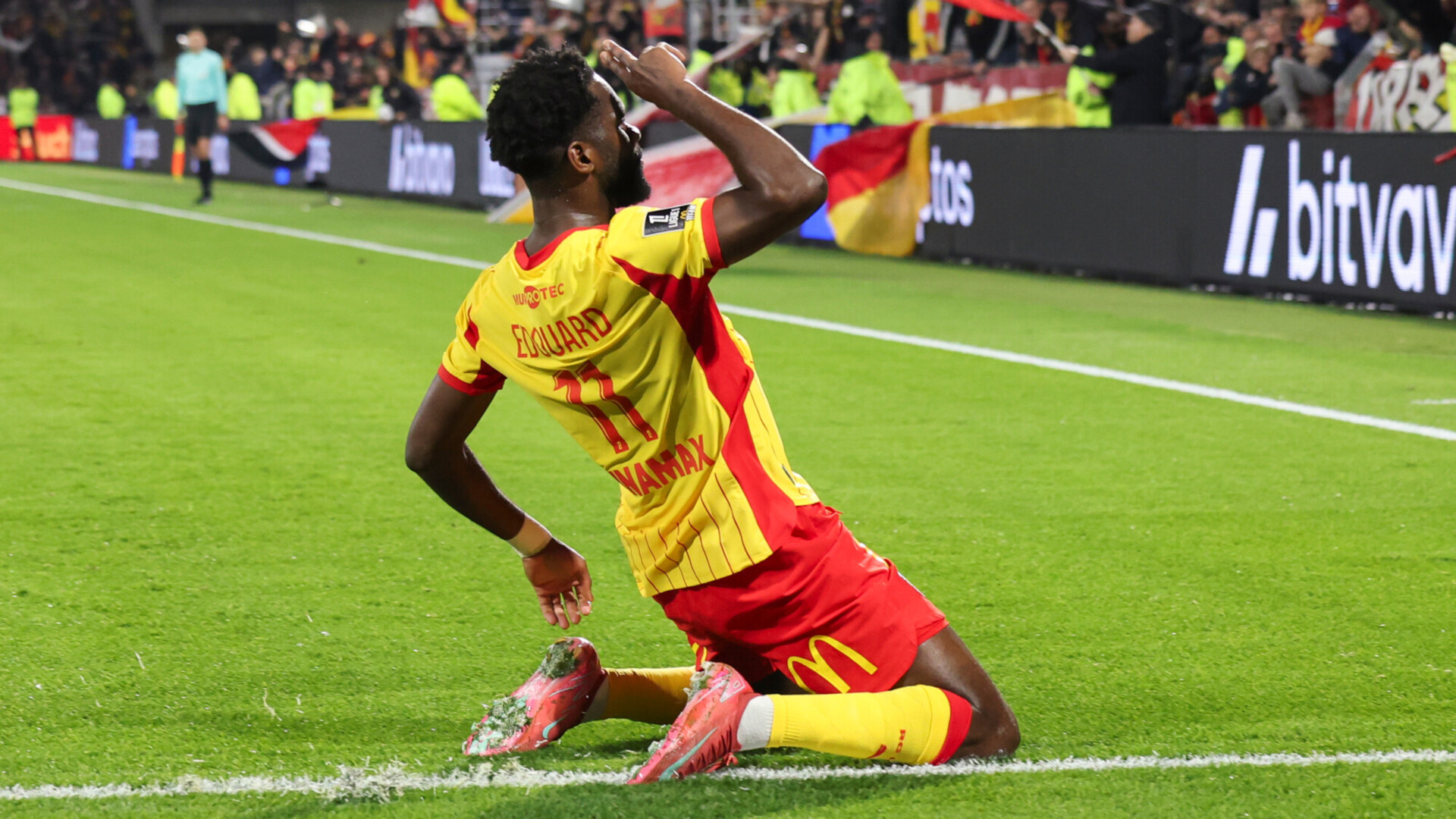 «Ланс» обыграл «Ниццу» и вернулся на первое место в Лиге 1