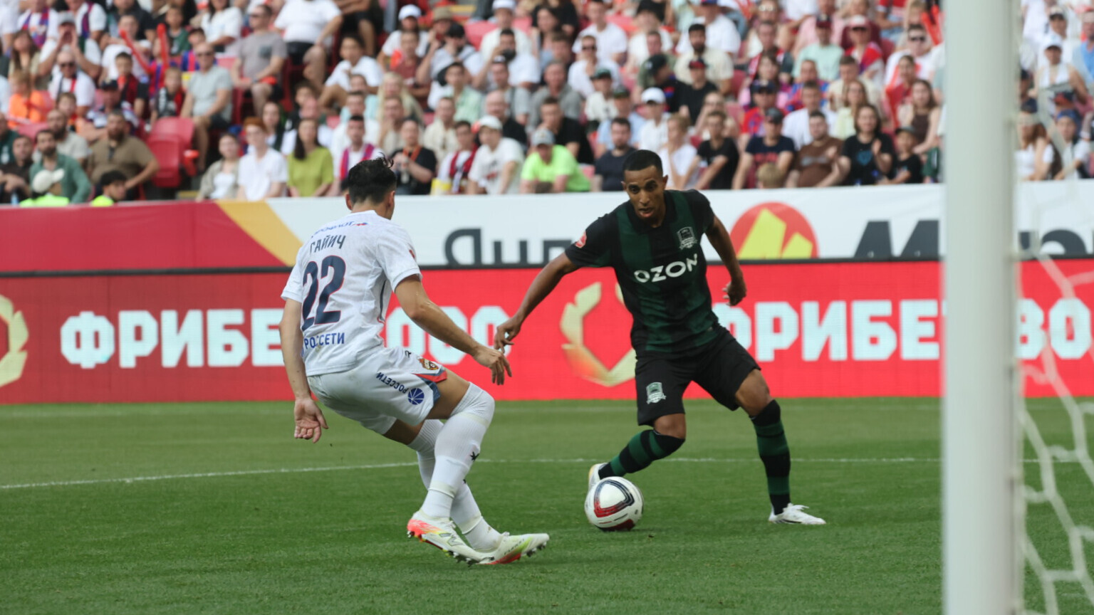 «Краснодар» и ЦСКА завершили вничью первый тайм матча за Суперкубок России