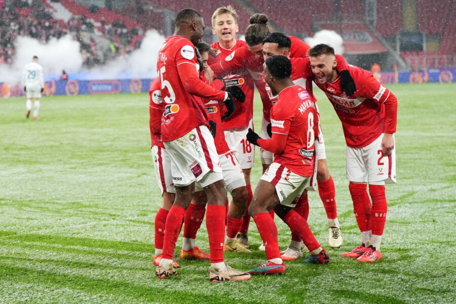 «Промеса будут освистывать, он уголовник». Бубнов предостерег «Спартак» от страшной ошибки «Промеса будут освистывать, он уголовник». Бубнов предостерег «Спартак» от страшной ошибки