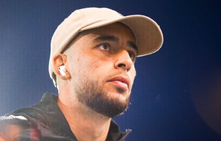 Страшная авария футболиста. Машина подлетела до второго этажа! Страшная авария футболиста. Машина подлетела до второго этажа!