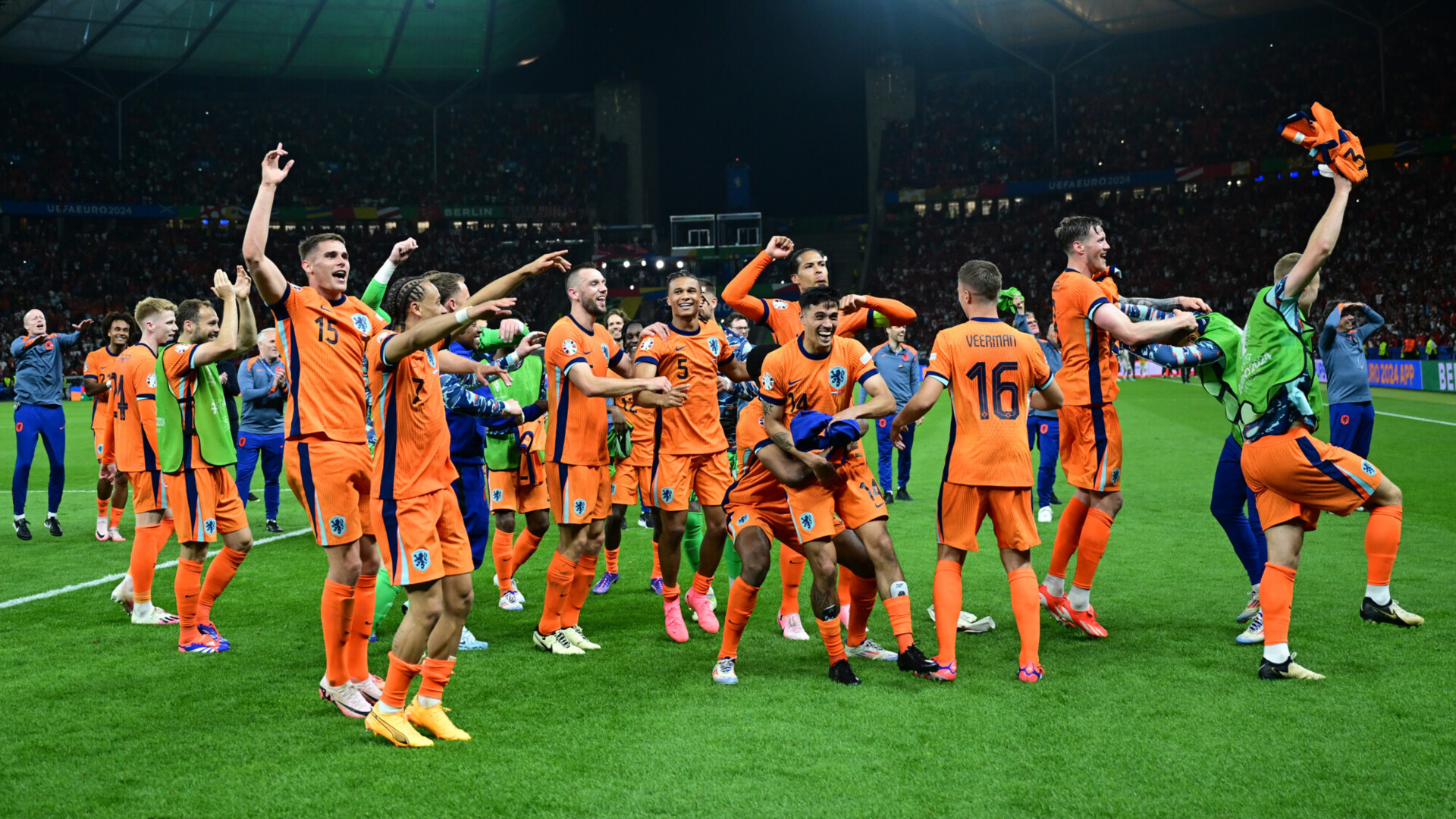 «Голландцы висели на волоске. Но с Англией будут фаворитами». Бубнов удивлён игрой Нидерландов