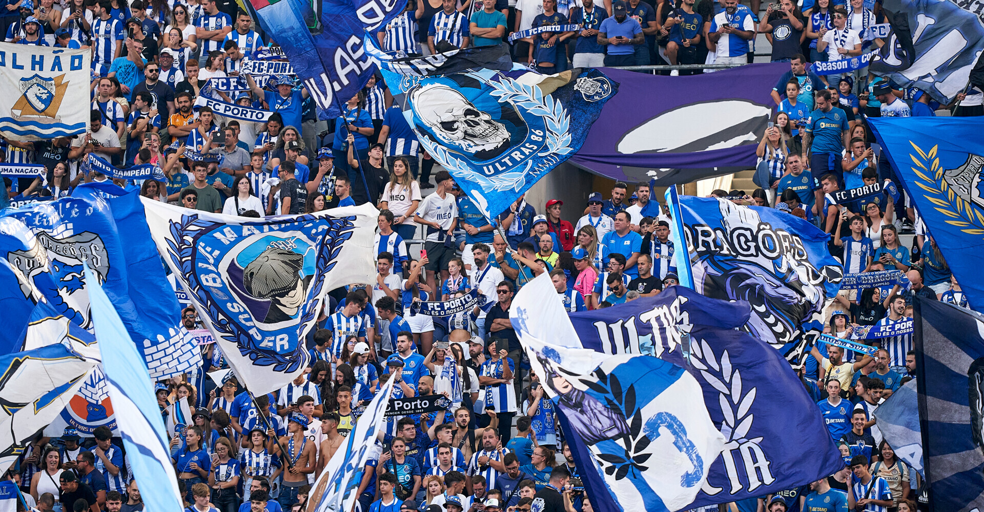 «Порту» оштрафуют на 3190 евро за оскорбительные выкрики фанатов в адрес Моуринью — СМИ