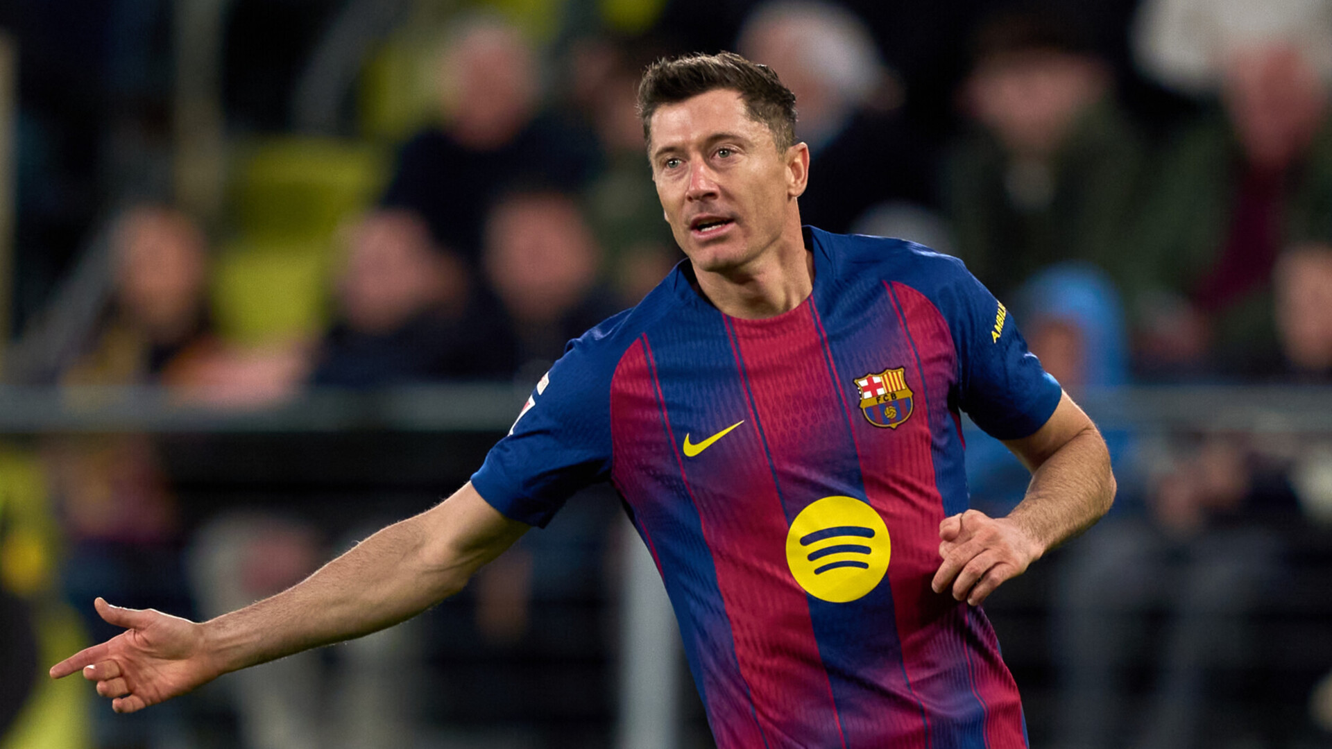 Левандовский подтвердил, что «Барселона» просила его перестать забивать голы из‑за нежелания платить бонус «Баварии»