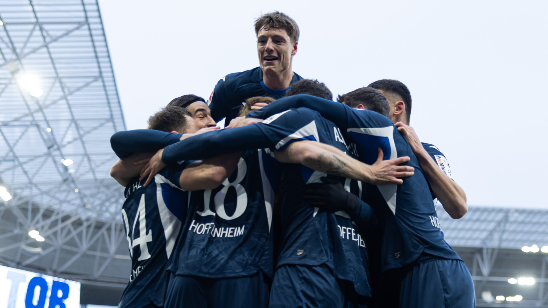 «Хоффенхайм» обыграл «Байер» и вышел на третье место в бундеслиге, «Боруссия» Д победила «Санкт‑Паули»